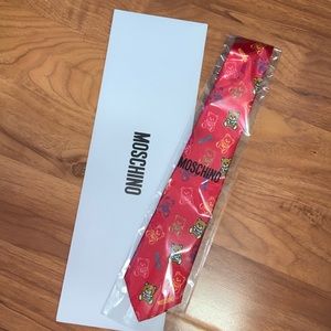 MEN’S NWT Authentic Moschino Teddy Bear 🧸 Silk Tie